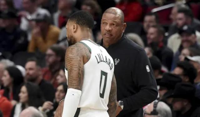 开云体育-中国官网登录入口-找我来就是干这个！字母主动让位利拉德自我救赎