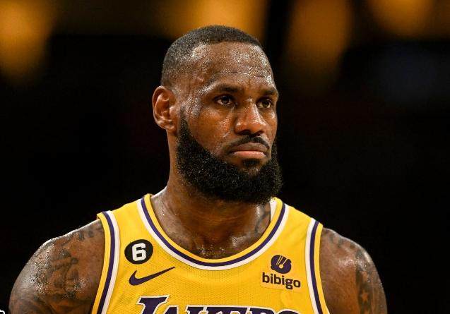 开云体育官网-紫金生涯进入倒计时？詹姆斯输球深夜发推意味深长