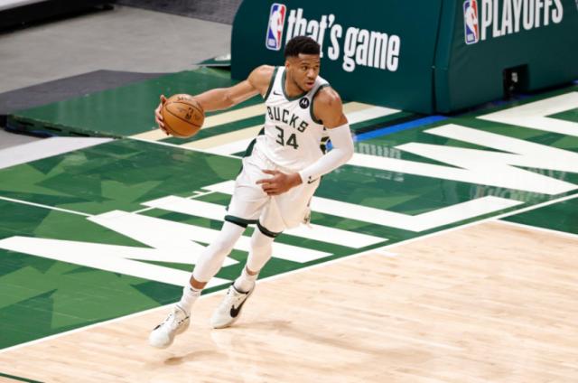 开云Kaiyun官网入口-22记穿云箭击穿热火防线 雄鹿三分复苏统治G2