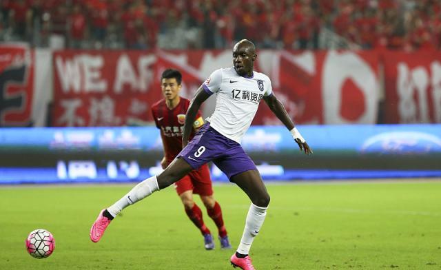 Kaiyun开云官方网站中国登录-中超弃将迪亚涅加盟西布朗 离泰达后还夺土超金靴